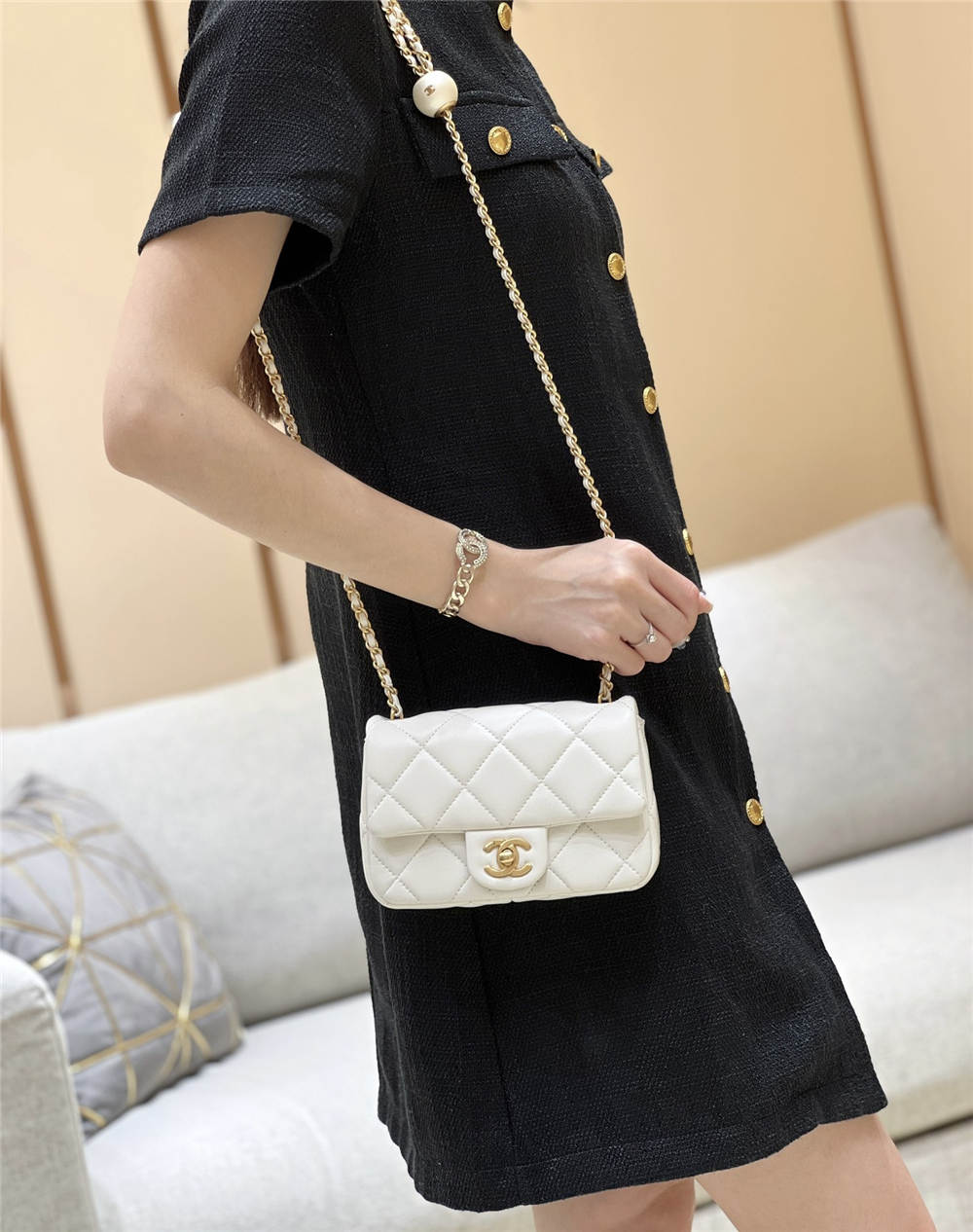 Chanel Mini flap bag, Lambskin, imitation pearls & gold metal AS4868 Size 11.5*17*5cm 2025 new 